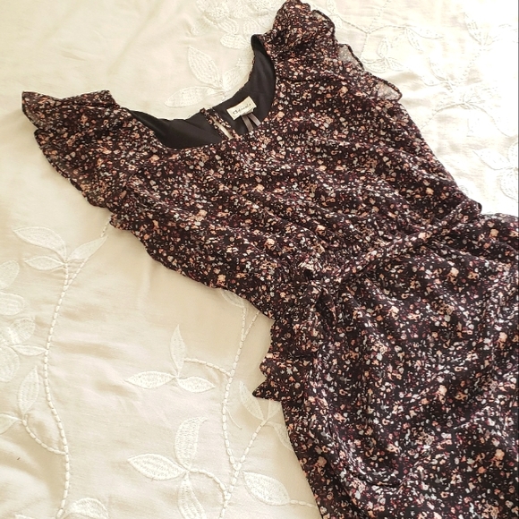 Knee length dress - Picture 1 of 3